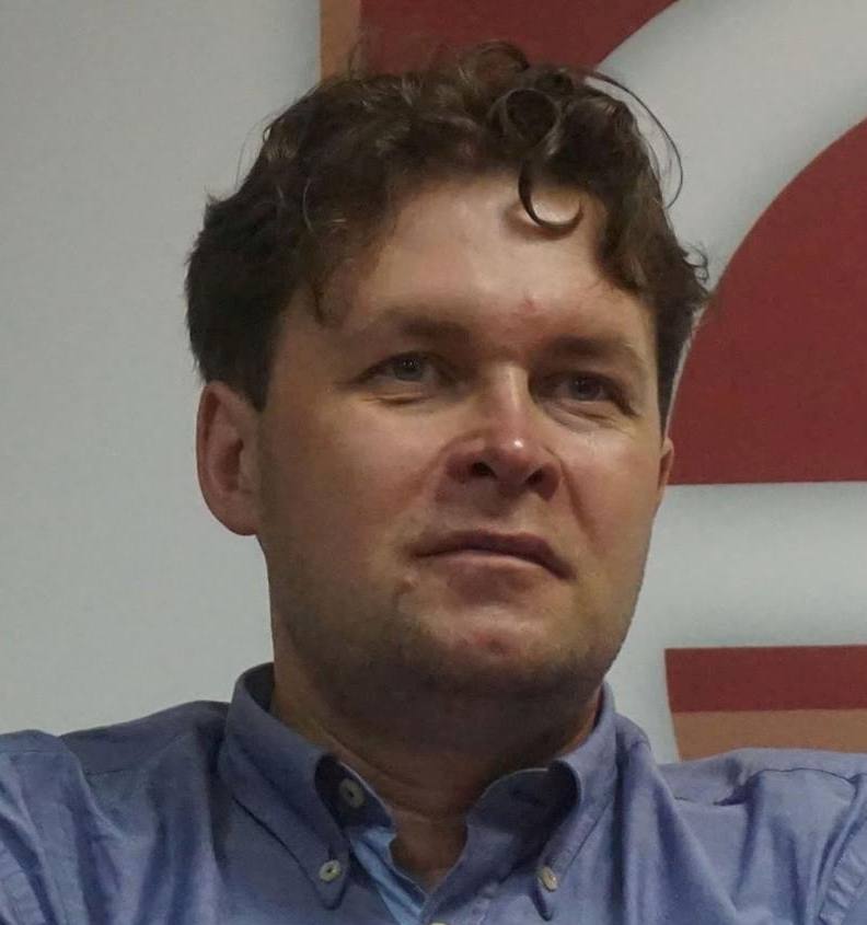 '.get_the_author_meta('display_name').'